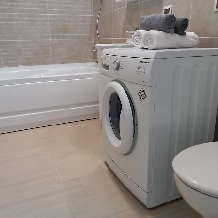 Preciziei 1Br Luxury Apartment With Fast Wifi, Self Check In And Parking Букурещ Екстериор снимка