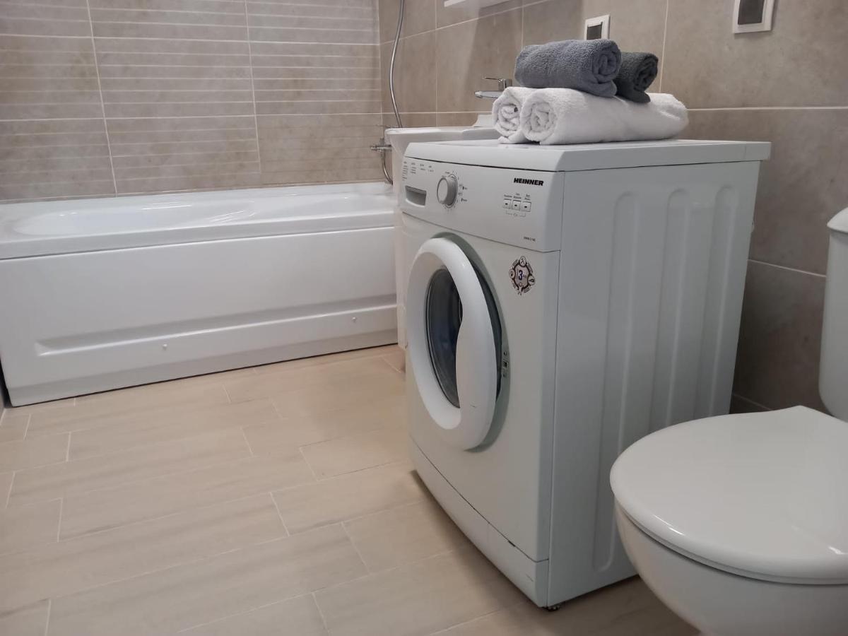 Preciziei 1Br Luxury Apartment With Fast Wifi, Self Check In And Parking Букурещ Екстериор снимка